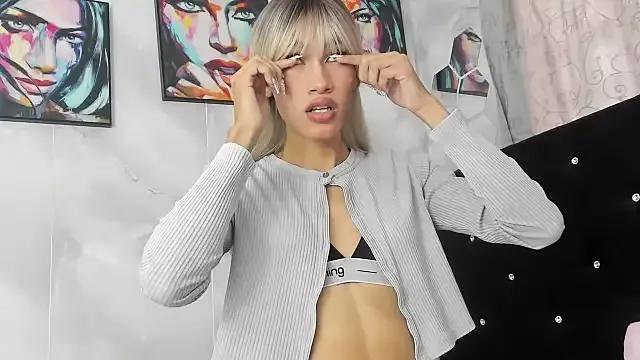 samara_novice18 from StripChat