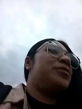 Samara_Outdoors from StripChat