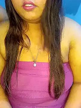 Samira112 on StripChat