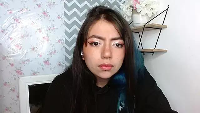 Explore our live girls sluts from our Custom and Multi clubs and checkout exclusive access to highly interactive content, such as shape, hair, titties, pussy type and many more.