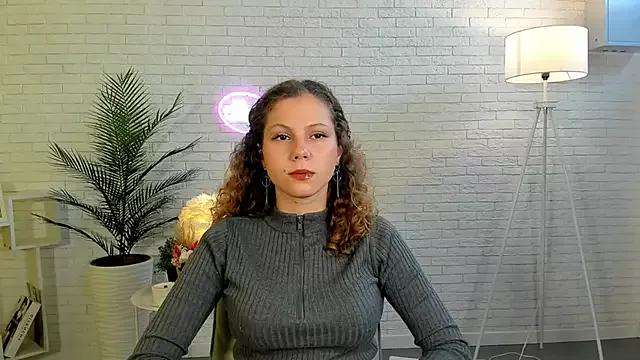 Explore our live girls sluts from our Custom and Multi clubs and checkout exclusive access to highly interactive content, such as shape, hair, titties, pussy type and many more.
