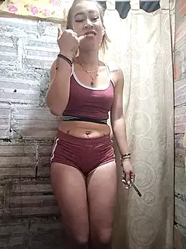 Explore our live girls sluts from our Custom and Multi clubs and checkout exclusive access to highly interactive content, such as shape, hair, titties, pussy type and many more.