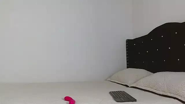 SamyRoss from StripChat is Freechat