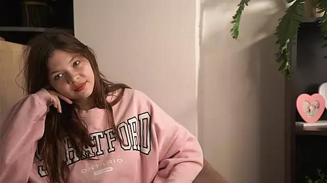 SandiBrucz from StripChat is Freechat