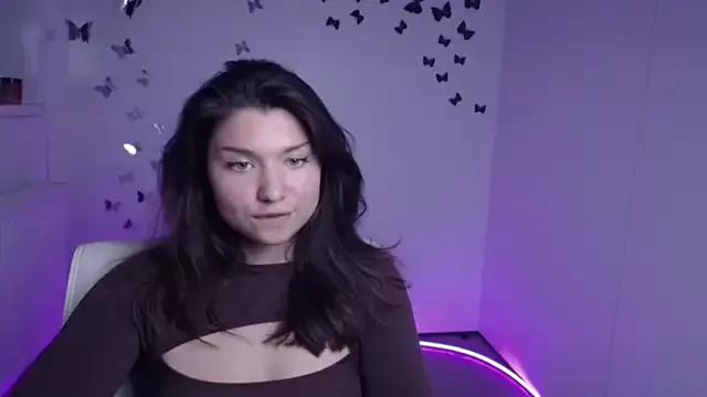 Explore our live girls sluts from our Custom and Multi clubs and checkout exclusive access to highly interactive content, such as shape, hair, titties, pussy type and many more.
