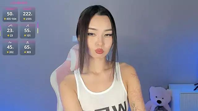 Explore our live girls sluts from our Custom and Multi clubs and checkout exclusive access to highly interactive content, such as shape, hair, titties, pussy type and many more.