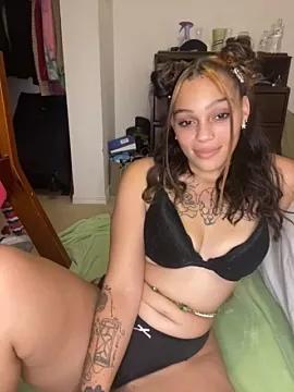 sapphirestorm8 from StripChat