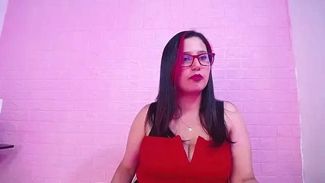 Explore our live girls sluts from our Custom and Multi clubs and checkout exclusive access to highly interactive content, such as shape, hair, titties, pussy type and many more.