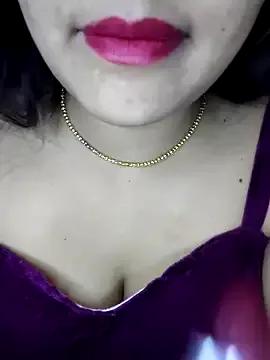 Sara_1618 from StripChat is Freechat