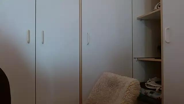 Sara_Brandon from StripChat