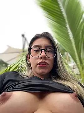 sara_calderon from StripChat