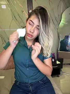 Explore our live girls sluts from our Custom and Multi clubs and checkout exclusive access to highly interactive content, such as shape, hair, titties, pussy type and many more.