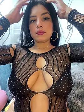 Explore our live girls sluts from our Custom and Multi clubs and checkout exclusive access to highly interactive content, such as shape, hair, titties, pussy type and many more.