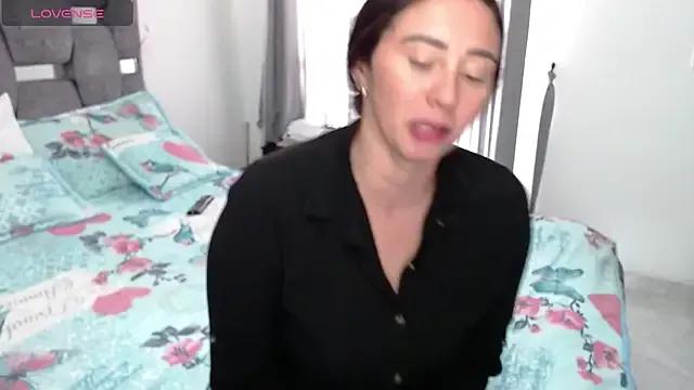 sara_hott_1 from StripChat
