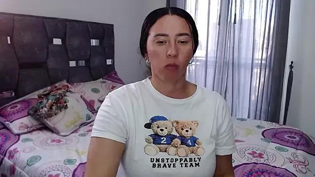 sara_hott_1 from StripChat