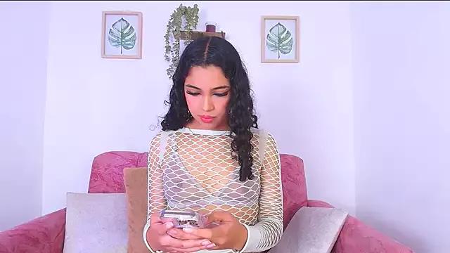 Explore our live girls sluts from our Custom and Multi clubs and checkout exclusive access to highly interactive content, such as shape, hair, titties, pussy type and many more.