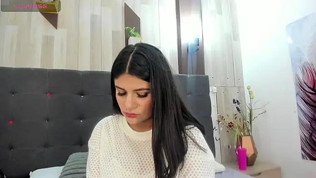 Explore our live girls sluts from our Custom and Multi clubs and checkout exclusive access to highly interactive content, such as shape, hair, titties, pussy type and many more.