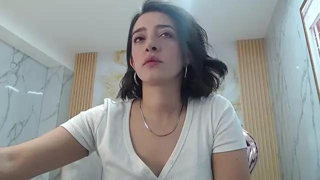 Explore our live girls sluts from our Custom and Multi clubs and checkout exclusive access to highly interactive content, such as shape, hair, titties, pussy type and many more.
