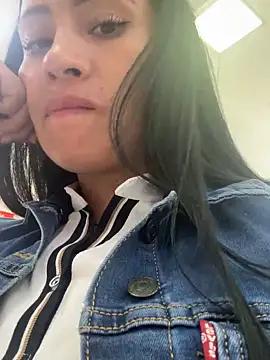 Sara_luna_ from StripChat