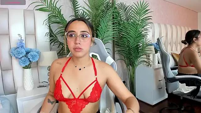 Explore our live girls sluts from our Custom and Multi clubs and checkout exclusive access to highly interactive content, such as shape, hair, titties, pussy type and many more.