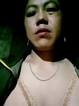 Sara_pusyy from StripChat is Freechat