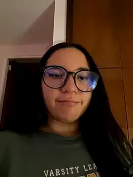 sara_roy04_ from StripChat is Freechat