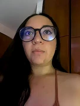 sara_roy04_ from StripChat is Freechat