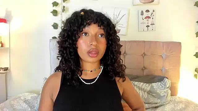sara_sophieee from StripChat