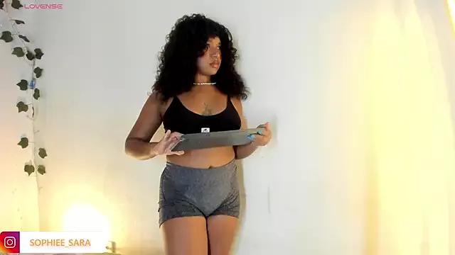 sara_sophieee from StripChat
