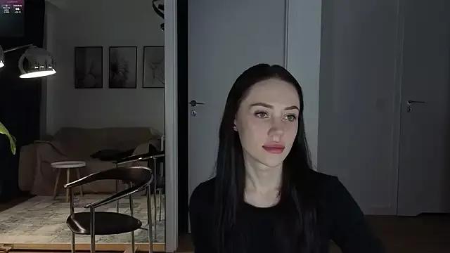 Sara_Tranquil from StripChat