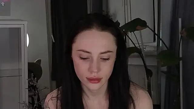 Sara_Tranquil from StripChat