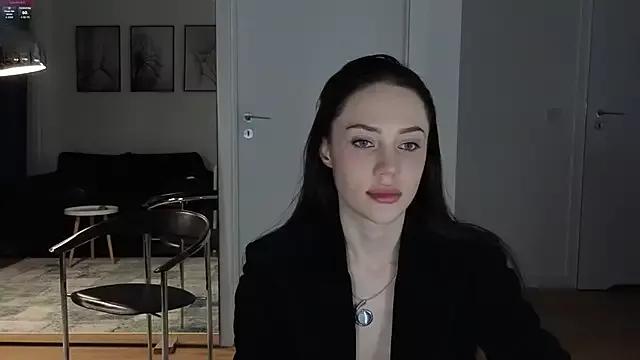 Sara_Tranquil from StripChat