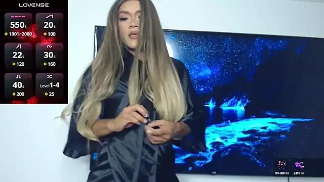 SARA_TS_FOX from StripChat