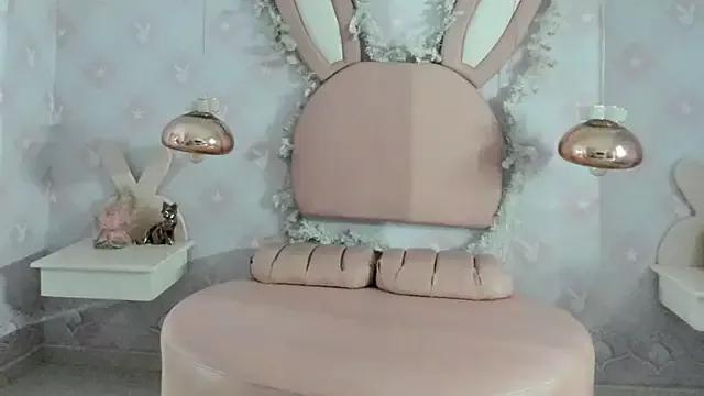 Saraa_Skinny from StripChat