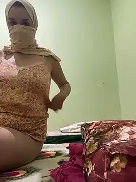 SaraChouchou from StripChat