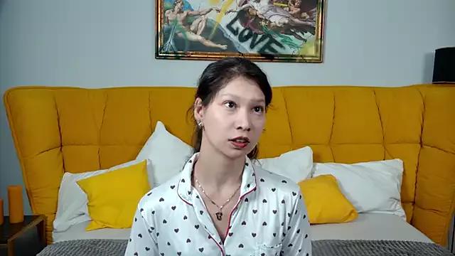 SaraDenar from StripChat