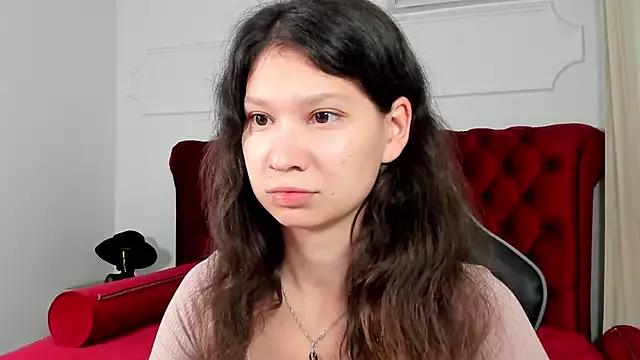 SaraDenar from StripChat is Freechat