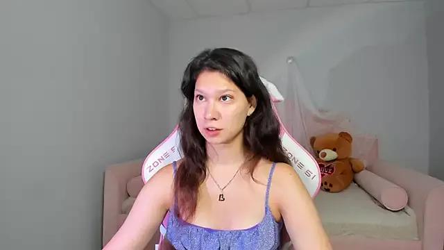 SaraDenar from StripChat