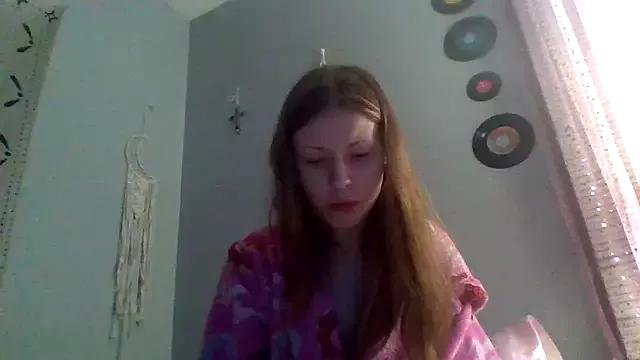 sarah2007 from StripChat is Freechat