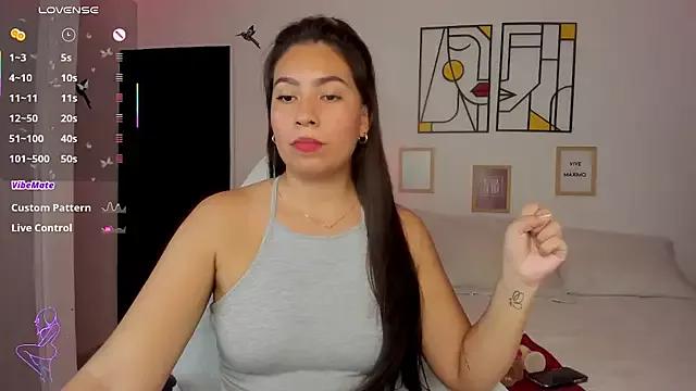 Sarah_Jamess from StripChat