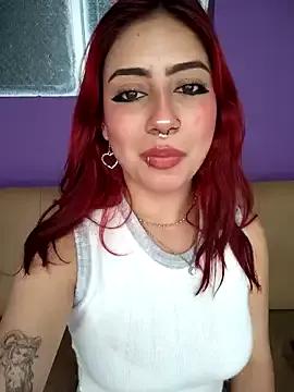 sarah_lark_ from StripChat is Freechat