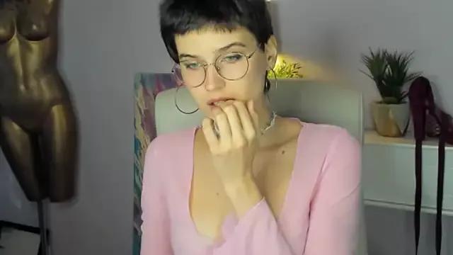 sarah_perfect from StripChat