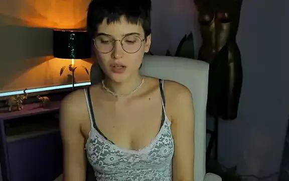 sarah_perfect from StripChat