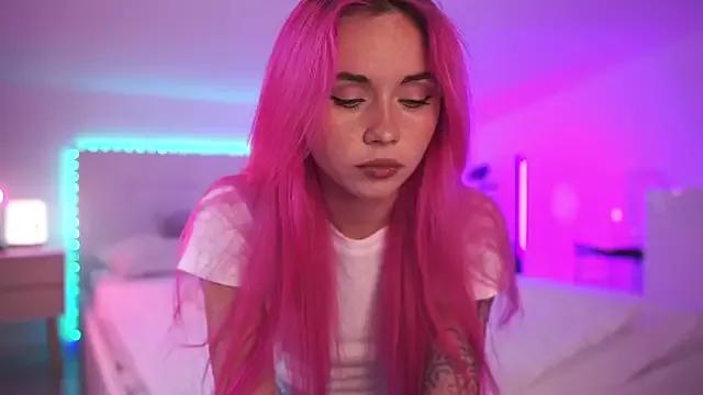 Sarah_Pink from StripChat