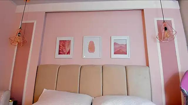 Sarah_Reidd from StripChat