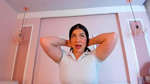 Explore our live girls sluts from our Custom and Multi clubs and checkout exclusive access to highly interactive content, such as shape, hair, titties, pussy type and many more.