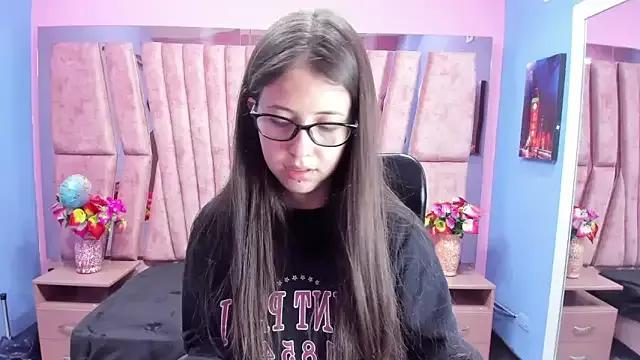 Explore our live girls sluts from our Custom and Multi clubs and checkout exclusive access to highly interactive content, such as shape, hair, titties, pussy type and many more.