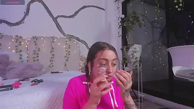 SarahCastro1_ from StripChat