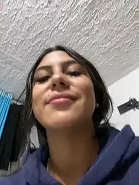SarahCute14 from StripChat