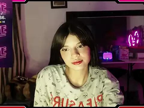 Sarahgin from StripChat